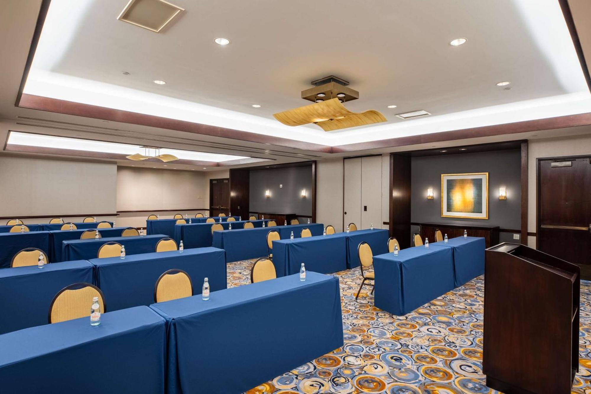 Hilton Americas - Houston Exterior photo